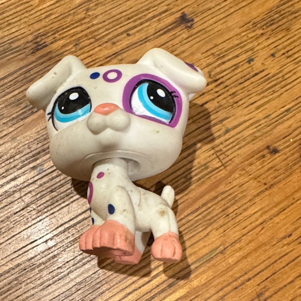 Colorful Pet Figurine for Small Pets